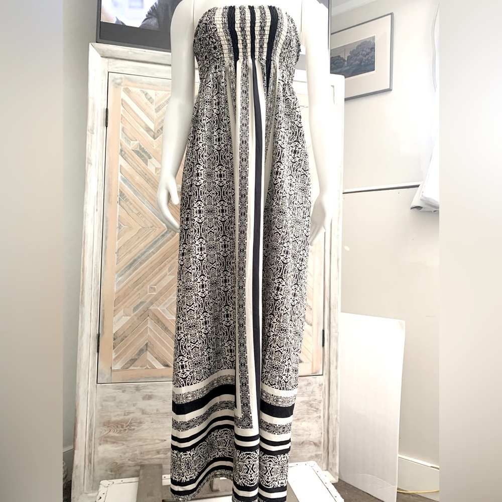 Atmosphere 100% polyester maxi dress.